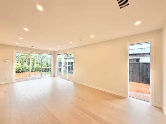 10 Lucent Lane, Milldale