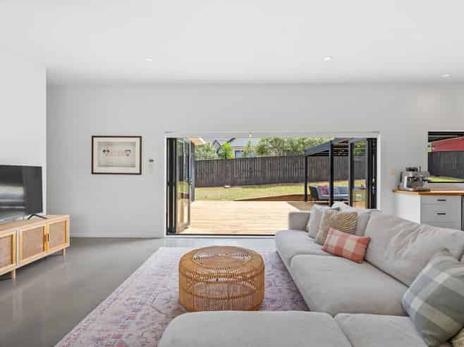 2 Tuturu View, Ruakaka