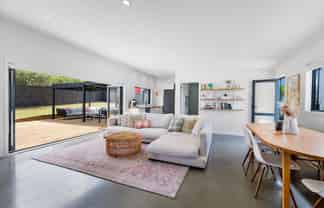 2 Tuturu View, Ruakaka