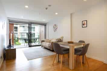 104/10 Lion Place, Epsom