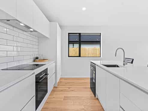 15 Kapiakauri Road, One Tree Point