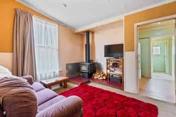 1451 Beaumont State Highway, Lawrence