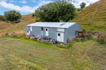 1451 Beaumont State Highway, Lawrence