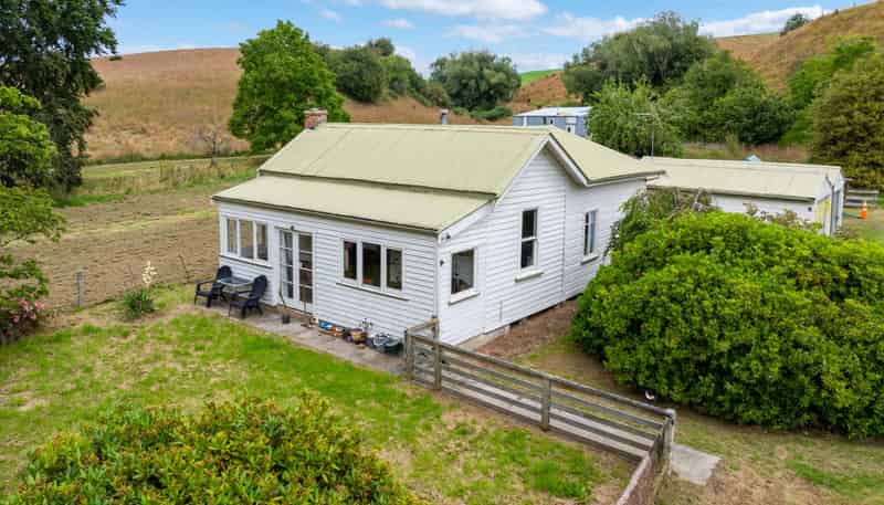 1451 Beaumont State Highway, Lawrence