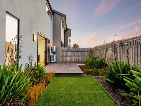 1/45 Division Street, Riccarton