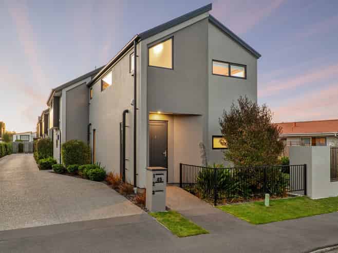 1/45 Division Street, Riccarton