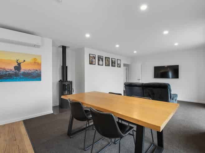 17 Laxton Lane, Renwick