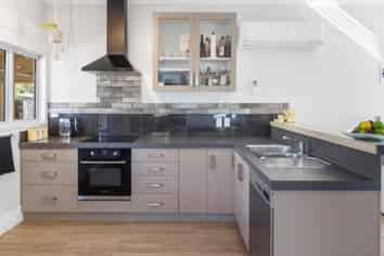 2 Lewis Street, Redwoodtown