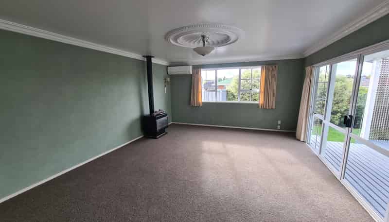 17 Sandalwood Drive, Dinsdale