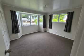 17 Sandalwood Drive, Dinsdale