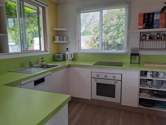 12 Waldron Place, Clyde