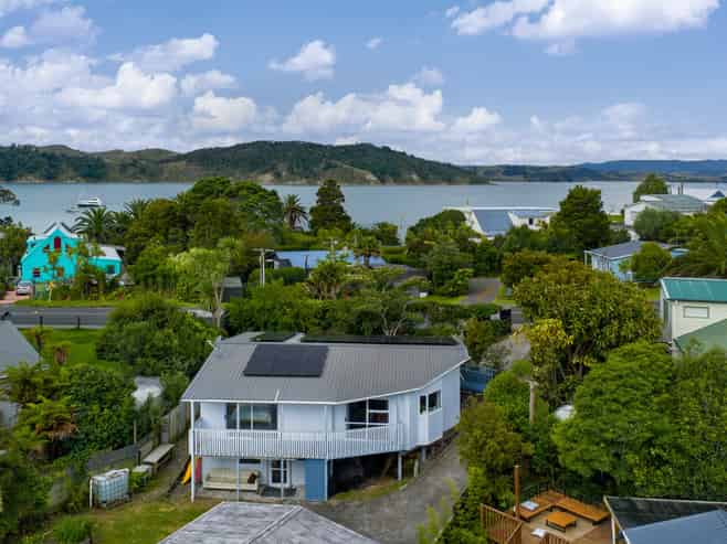 49A Government Road, Raglan