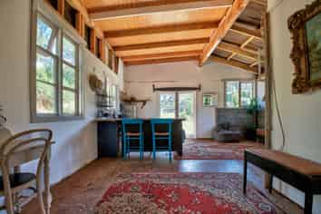 659 Backriver Road, Peria