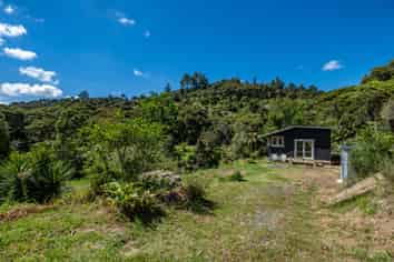 659 Backriver Road, Peria