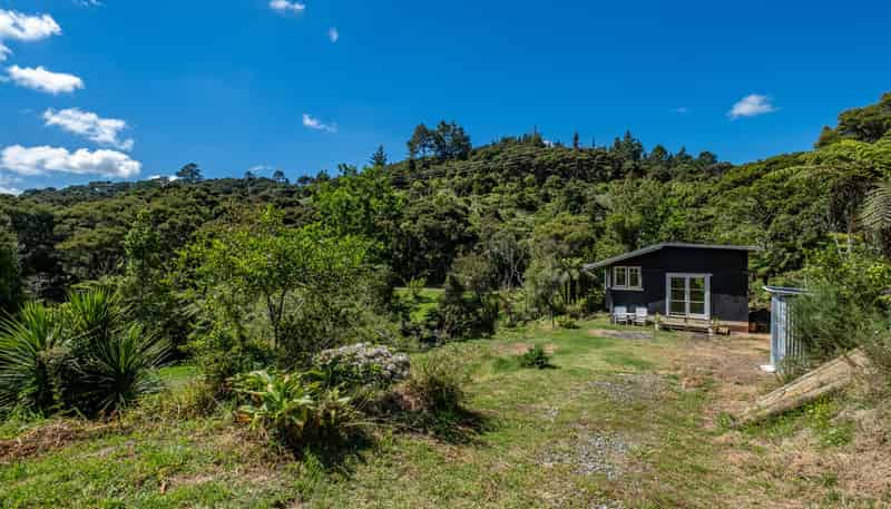 659 Backriver Road, Peria