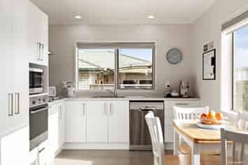 16/8 Village Place, Tuakau