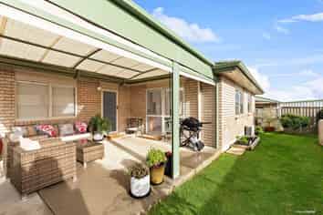 16/8 Village Place, Tuakau