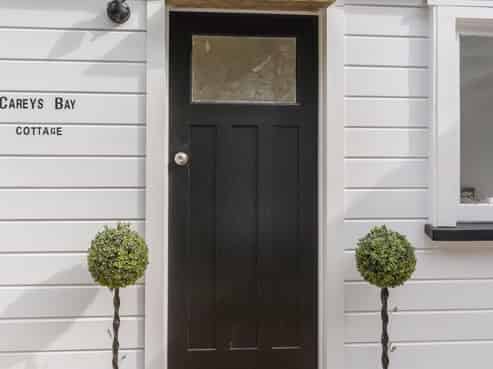 4 Harbour Terrace, CAREYS BAY