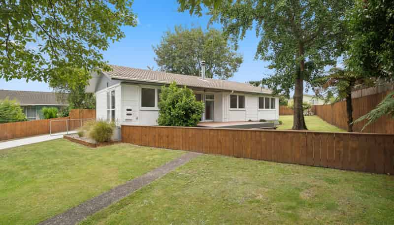 44 Joanne Crescent, Pukehangi