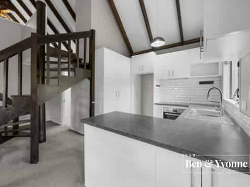 11 Portage Road, Mount Wellington