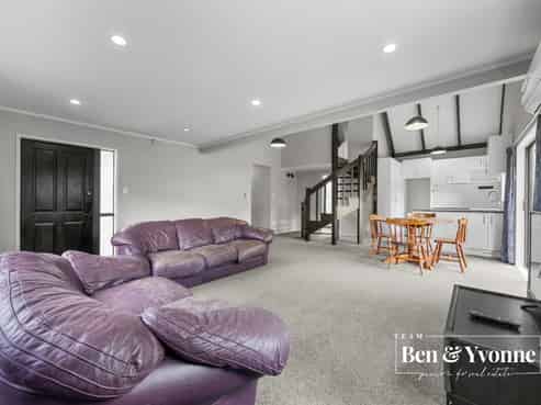 11 Portage Road, Mount Wellington