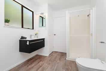 66 Miromiro Road, Normandale