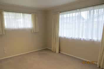 9 Pepper Tree Way, The Wood