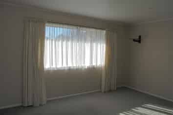 9 Pepper Tree Way, The Wood