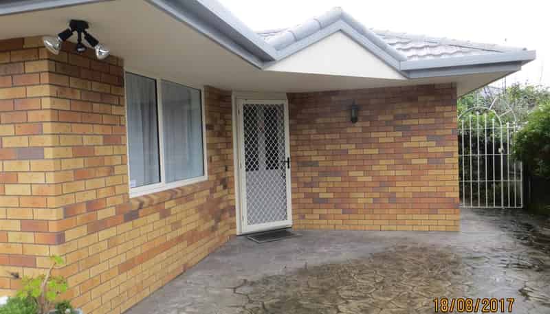 9 Pepper Tree Way, The Wood