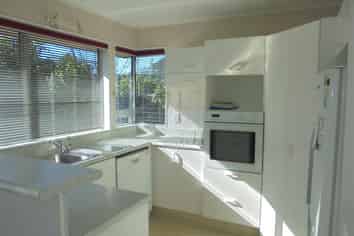 9 Pepper Tree Way, The Wood