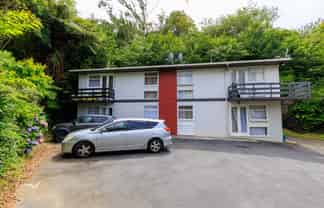 9 A, B, C, D Epsom Way, Karori