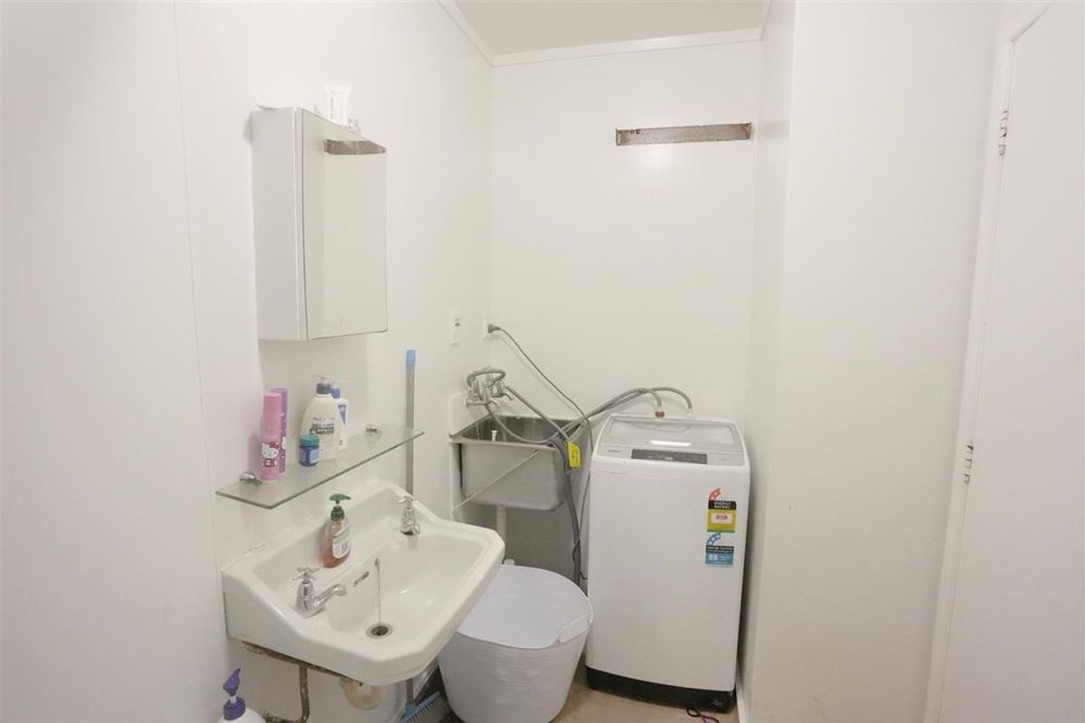 Rare Karori Opportunity! - Viac