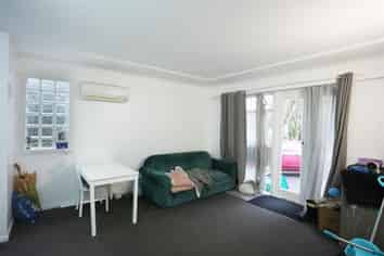 9 A, B, C, D Epsom Way, Karori