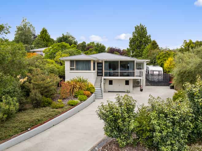 27 Flower Street, Fairfield