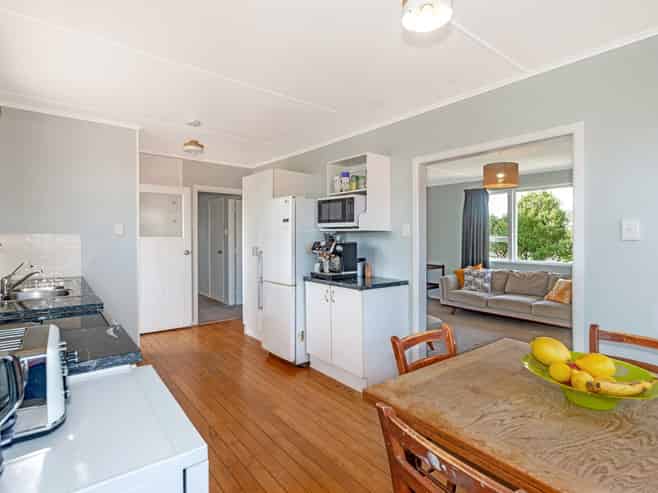 20 Leon Street, Riverdale