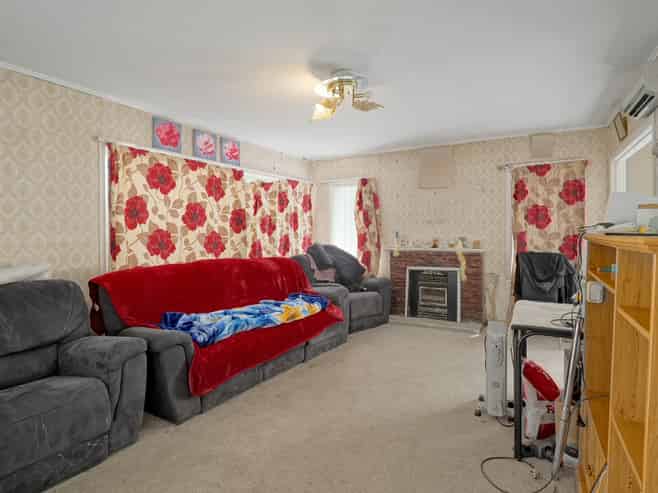 23 Smythe Road, Henderson