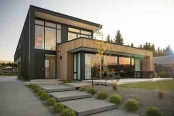 14 Robrosa Street, Wanaka