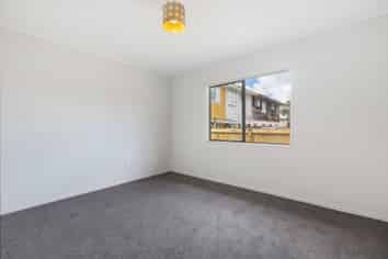 2/58 Avenue Road, Otahuhu