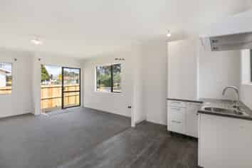 2/58 Avenue Road, Otahuhu