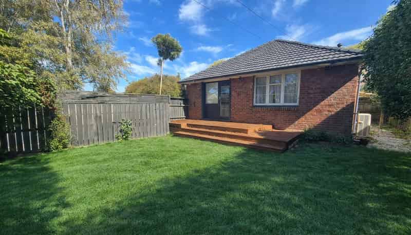 23A Truman Road, Bryndwr