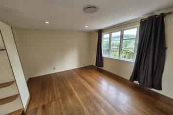 23A Truman Road, Bryndwr