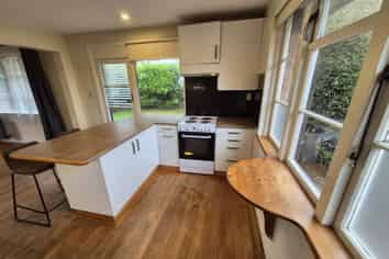 23A Truman Road, Bryndwr