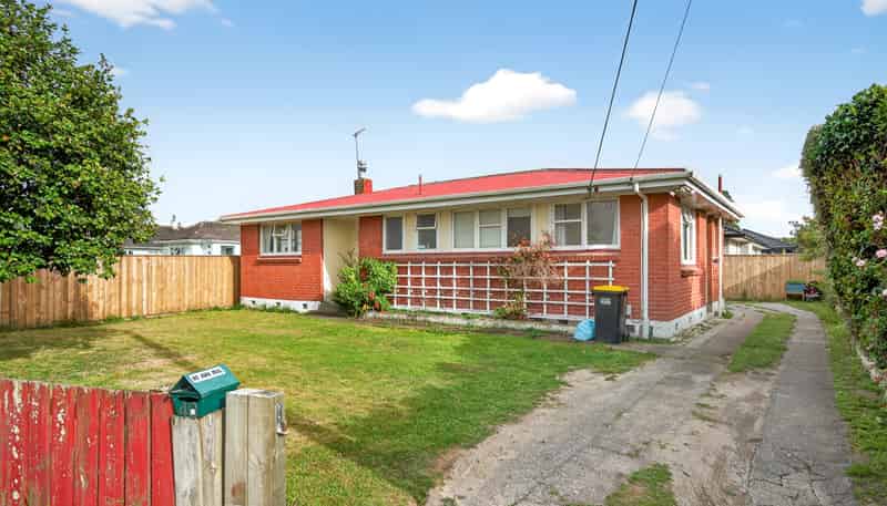 40 Harley Street, Masterton