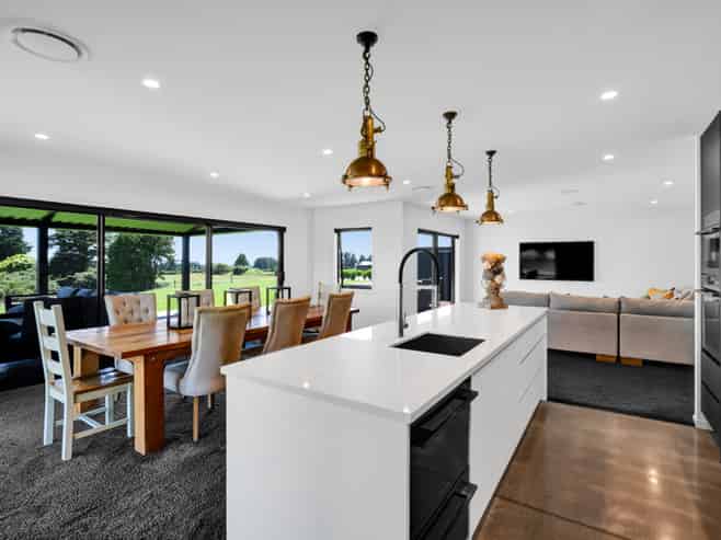 90 Peters Road, Egmont Village