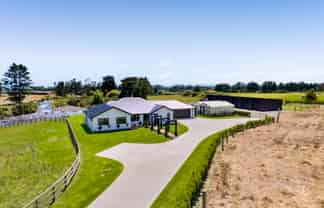 90 Peters Road, Egmont Village