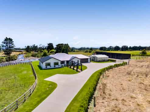 90 Peters Road, Egmont Village