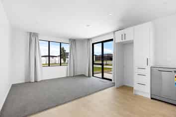 1/19 Greig Crescent, Amberley