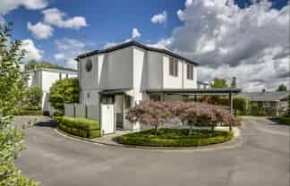 2/14 Greenwood Road, Havelock North