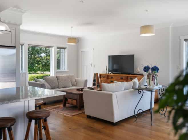 1228 State Highway 16, Waimauku