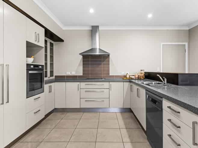 92 Russell Robertson Drive, Havelock North